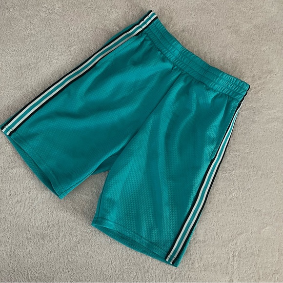 4-Pack Size 8 Boys’ Jeans/Shorts School Clothes - Picture 5 of 6